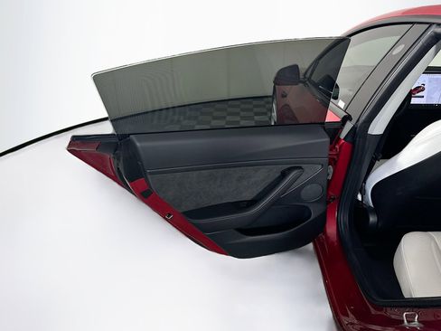 Used 2022 Tesla Model 3 image 25