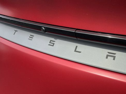 Used 2026 Tesla Model Y Long Range image 12