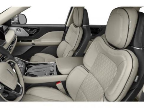 Used 2022 Lincoln Aviator Black Label w/ Dynamic Handling Package image 12
