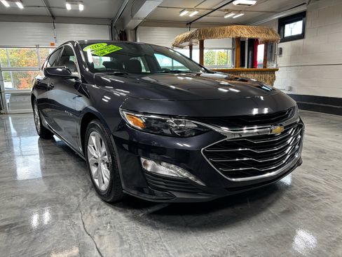 Used 2023 Chevrolet Malibu LT image 2