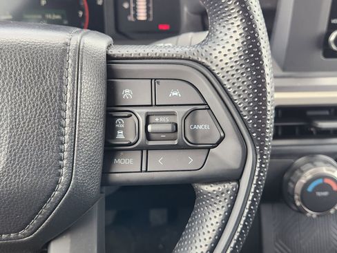 Used 2025 Toyota Tacoma SR5 image 33