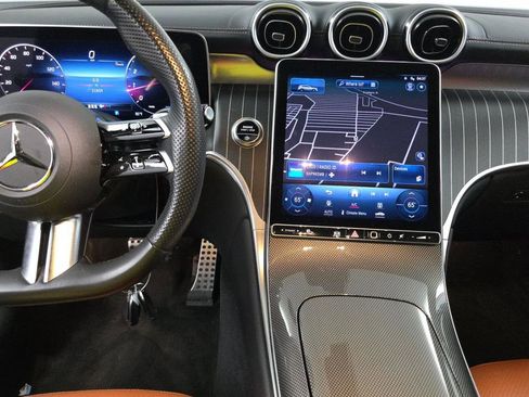 Used 2023 Mercedes-Benz GLC 300 image 6