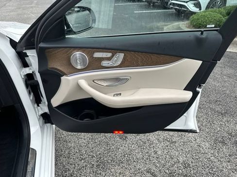 Used 2023 Mercedes-Benz E 350 4MATIC Sedan image 42