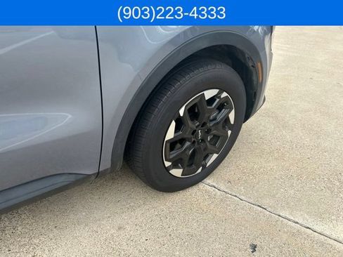 Used 2025 Kia Sorento S FWD image 17