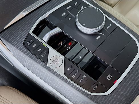 Used 2025 BMW M340i M340i w/ Premium Package image 17