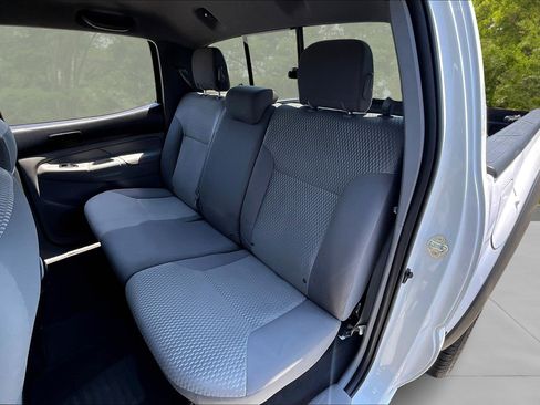 Used 2015 Toyota Tacoma PreRunner w/ Convenience Package RWD image 21