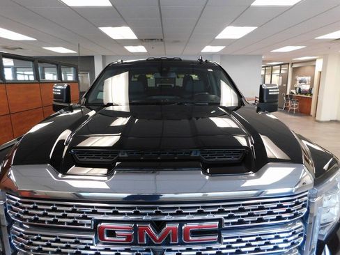 Used 2022 GMC Sierra 2500 Denali image 4
