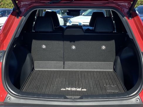 Used 2024 Toyota Corolla Cross XLE image 12