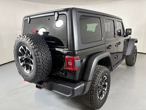 Used 2026 Jeep Wrangler Unlimited Rubicon AWD/4WD image 8