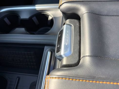 Used 2025 Ford Expedition Tremor AWD/4WD image 43