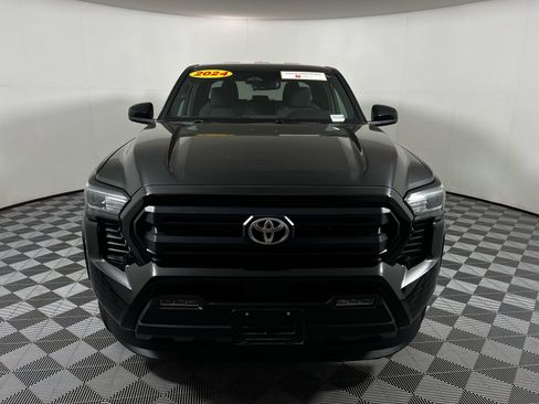 Certified 2024 Toyota Tacoma SR5 image 2