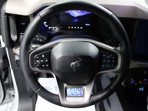 Used 2024 Ford Bronco Wildtrak image 17