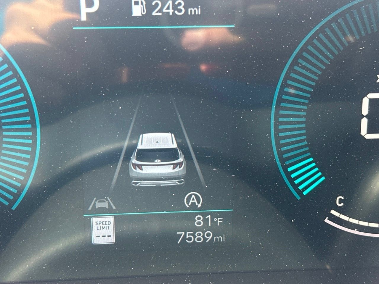 Used 2025 Hyundai Tucson SE FWD image 17