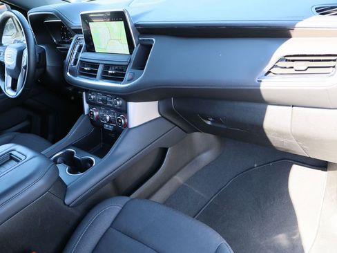 Used 2023 GMC Yukon SLE image 30