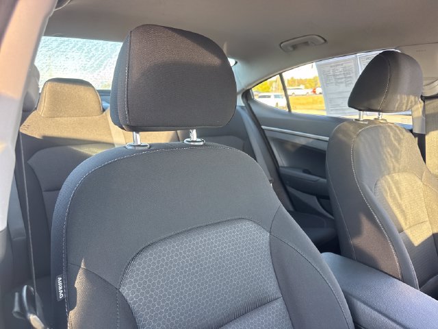 Used 2018 Hyundai Elantra SE FWD image 28