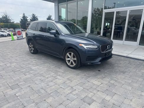 Used 2021 Volvo XC90 T6 Momentum AWD/4WD image 3