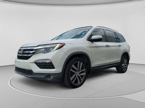 Used 2017 Honda Pilot Elite image 9