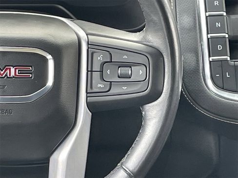 Used 2022 GMC Yukon SLT w/ SLT Premium Package image 19