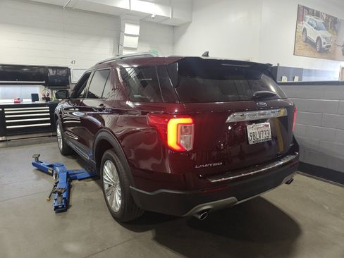 Used 2022 Ford Explorer Limited w/ Hybrid Equipment Group 310A image 4