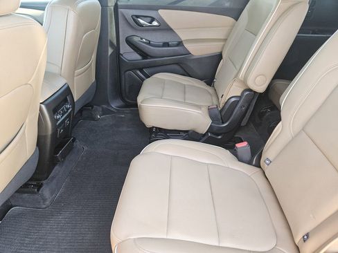 Used 2023 Chevrolet Traverse Premier AWD/4WD image 37