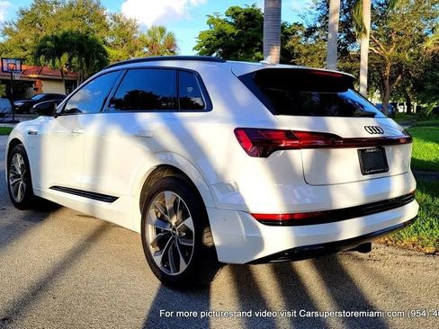 Used 2021 Audi e-tron Premium Plus w/ Premium Plus Package image 11