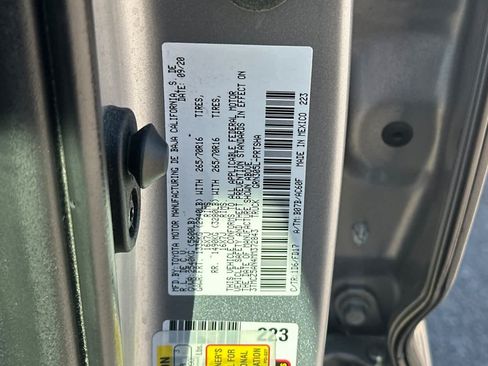 Used 2021 Toyota Tacoma TRD Off-Road w/ Technology Package AWD/4WD image 27