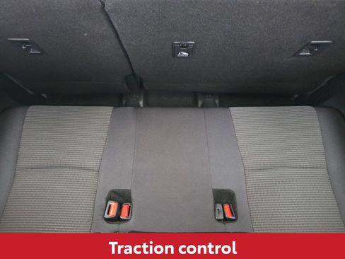 Used 2024 Toyota Highlander LE image 15