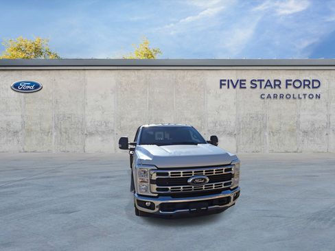 Used 2024 Ford F350 XL w/ XL Chrome Package image 3