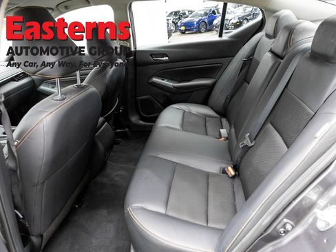 Used 2022 Nissan Altima 2.5 SR FWD image 21