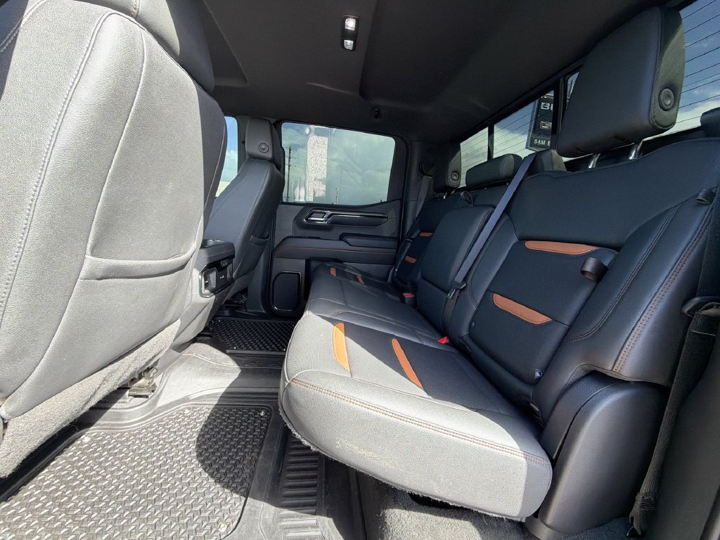 Used 2023 GMC Sierra 1500 AT4 w/ AT4 Premium Package AWD/4WD image 16