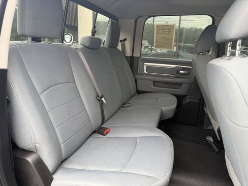 Used 2019 RAM 1500 Classic SLT AWD/4WD image 19