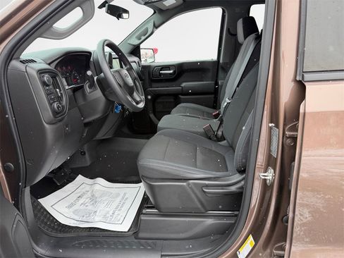 Used 2019 Chevrolet Silverado 1500 Custom Trail Boss w/ Custom Convenience Package image 11