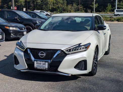 Used 2023 Nissan Maxima SV w/ Floor Mat Group image 3