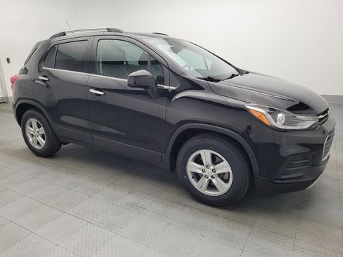 Used 2020 Chevrolet Trax LT w/ LT Convenience Package FWD image 11