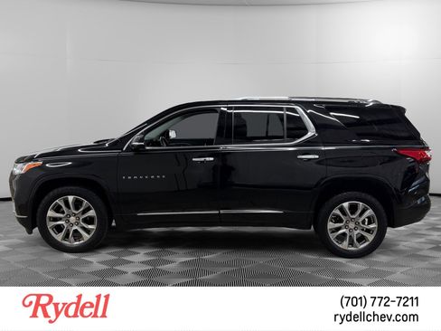 Used 2019 Chevrolet Traverse Premier AWD/4WD image 2