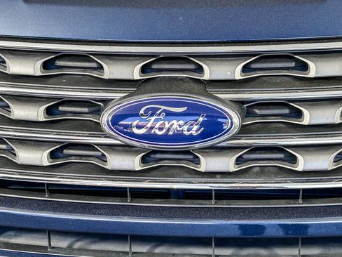 Used 2016 Ford Explorer FWD image 5