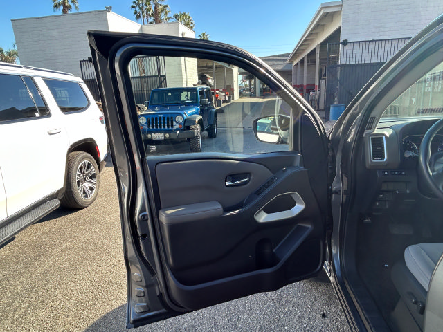 Used 2022 Nissan Frontier SV RWD image 15