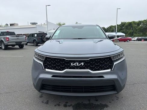 Used 2022 Kia Sorento LX FWD image 8