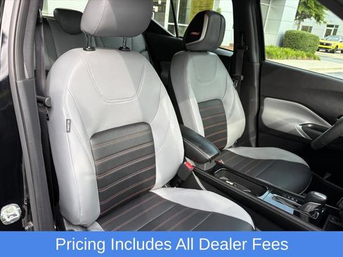 Used 2024 Nissan Kicks SR w/ SR Premium Package FWD image 20