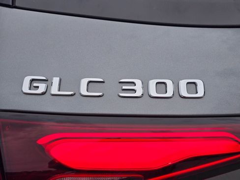 Used 2023 Mercedes-Benz GLC 300 4MATIC image 7