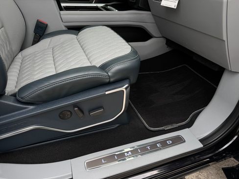 Used 2024 Ford F450 Limited w/ FX4 Off-Road Package image 27