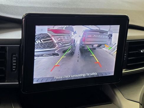 Used 2022 Ford Explorer XLT w/ Equipment Group 202A RWD image 16