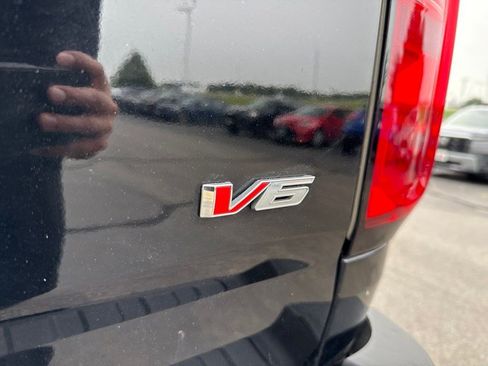 Used 2021 Chevrolet Colorado Z71 AWD/4WD image 7