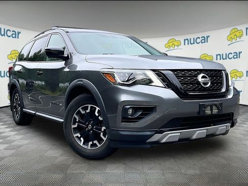 Used 2020 Nissan Pathfinder SL AWD/4WD image 1