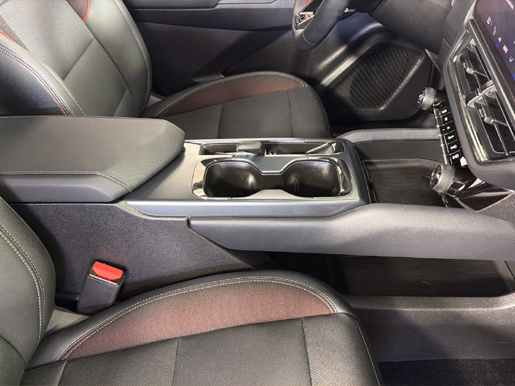 Used 2024 Chevrolet Equinox EV RS FWD image 34