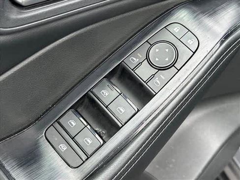 Certified 2025 Nissan Rogue SV w/ SV Premium Package FWD image 15