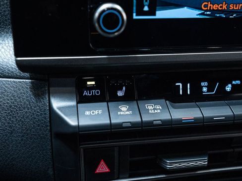 Certified 2025 Toyota Camry SE w/ Convenience Package image 25