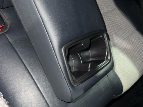 Used 2012 Toyota Camry SE image 16