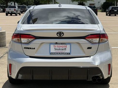 Certified 2025 Toyota Corolla SE FWD image 5