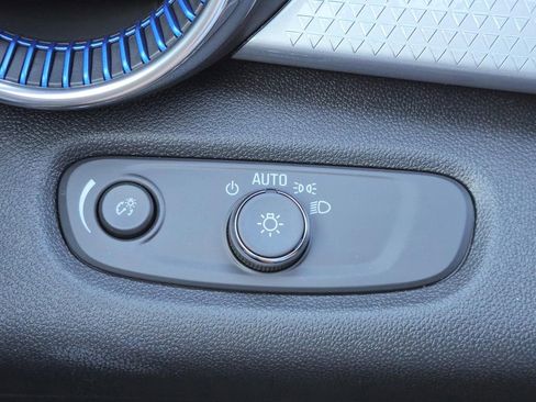 New 2026 Chevrolet Trax LT w/ Driver Confidence Package image 14